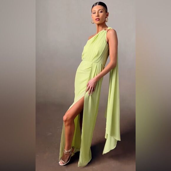 michael costello dresses Look 14 lace choker. Michael Costello dress by Michael